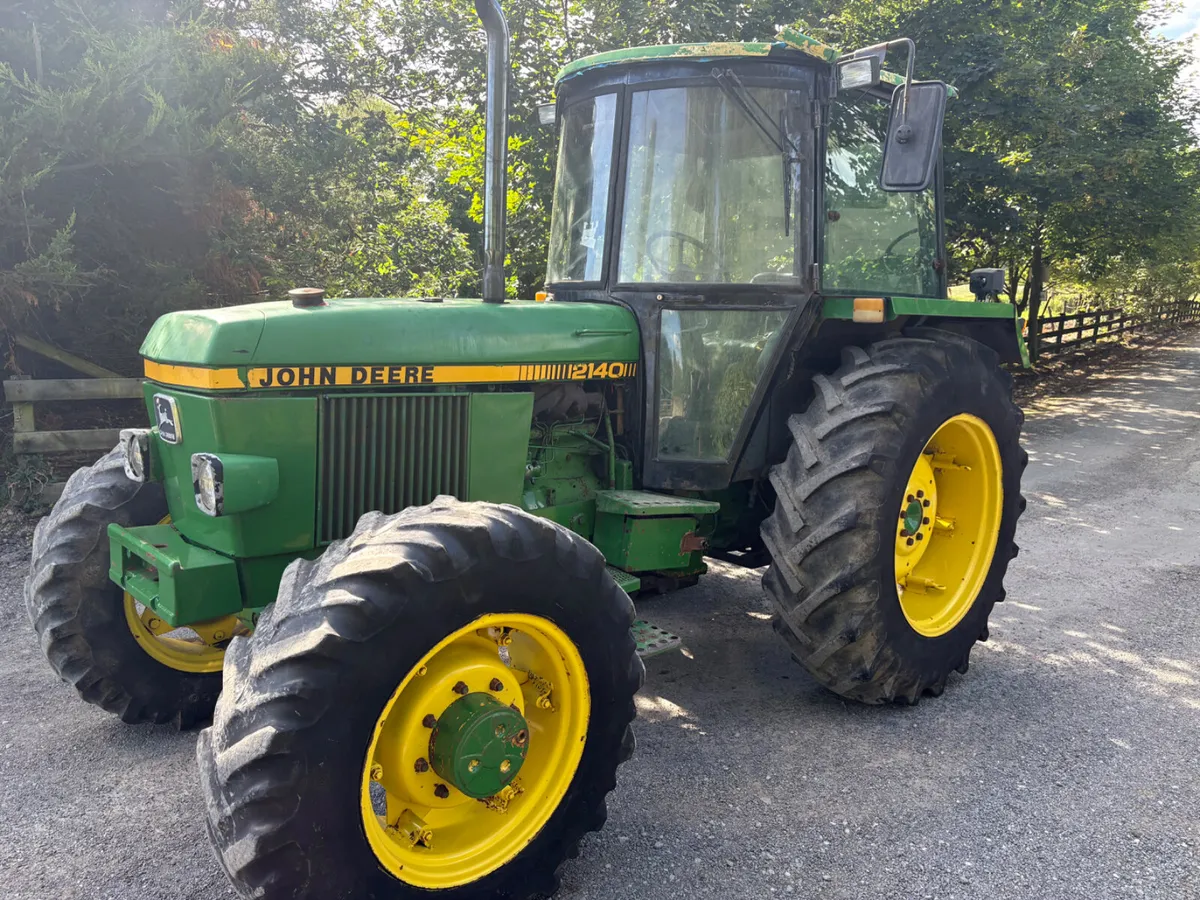 John Deere 2140 - Image 1