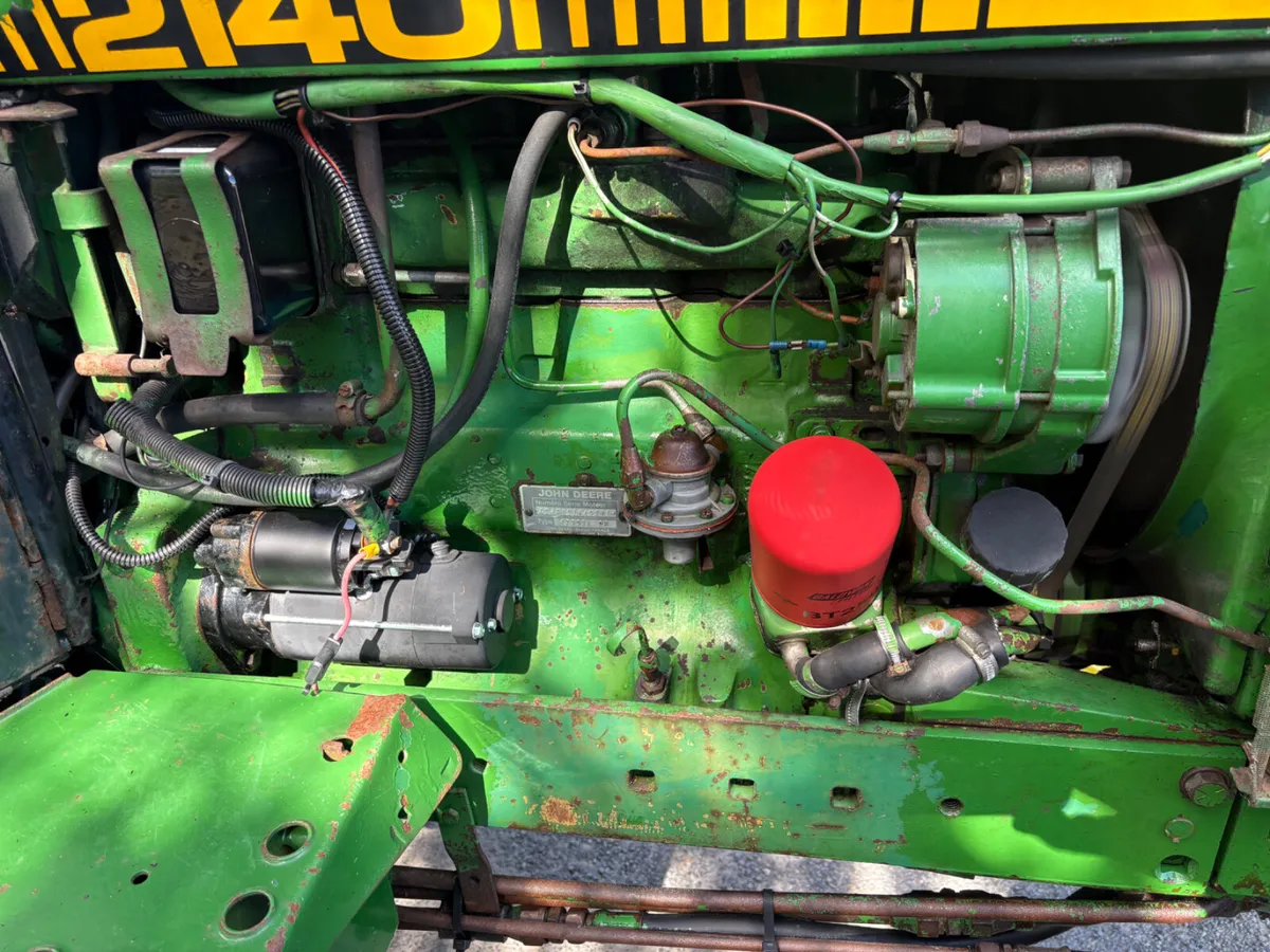 John Deere 2140 - Image 4