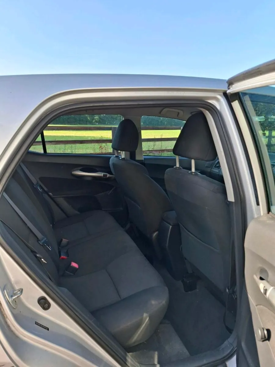 Car - Image 2