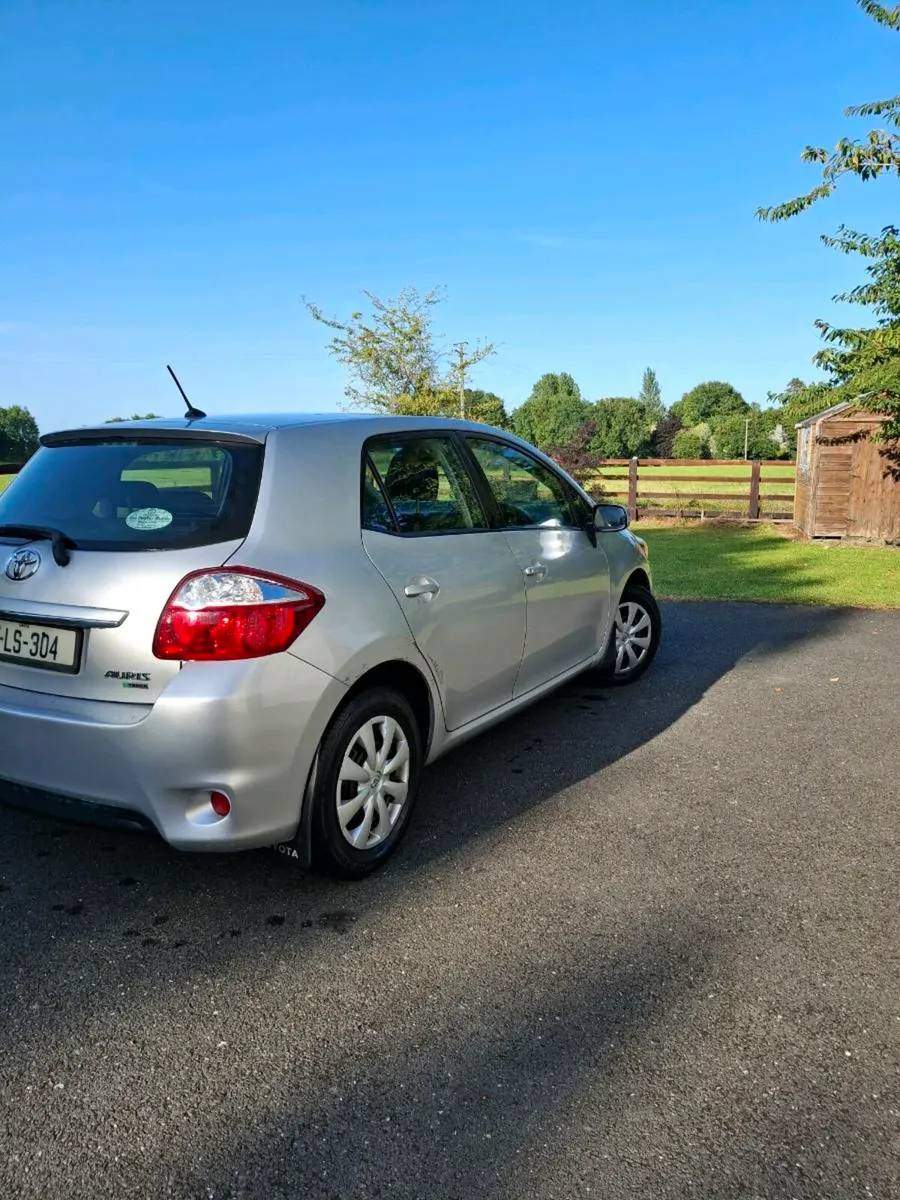 Car - Image 4