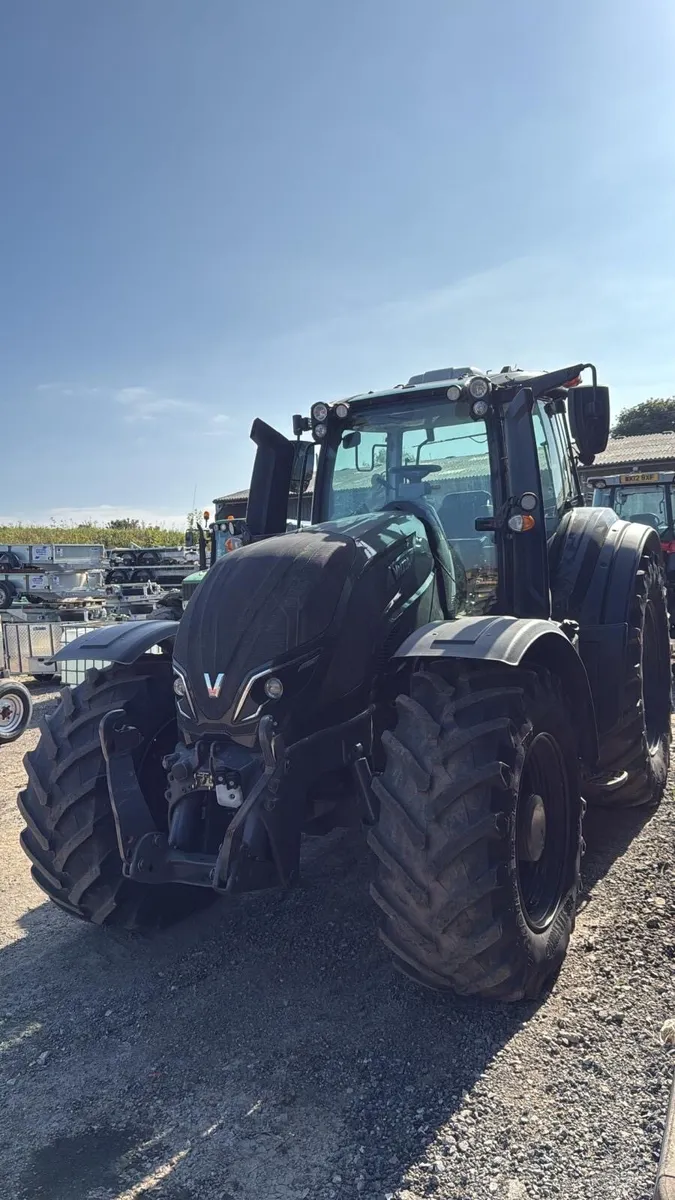 2020 valtra t174d - Image 2