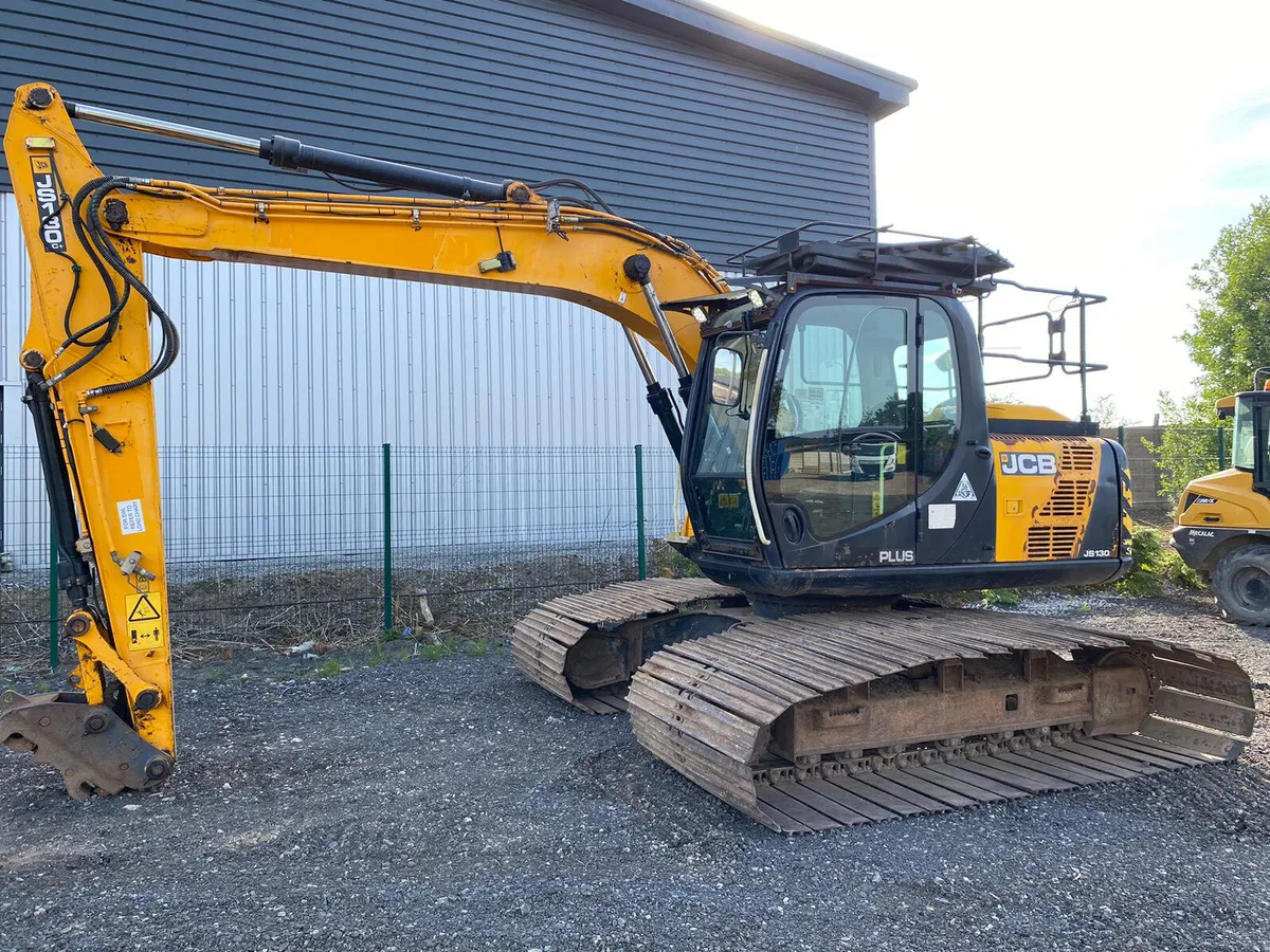 2015 JCB JS130 LGP BogMaster - MULLANS - Image 2