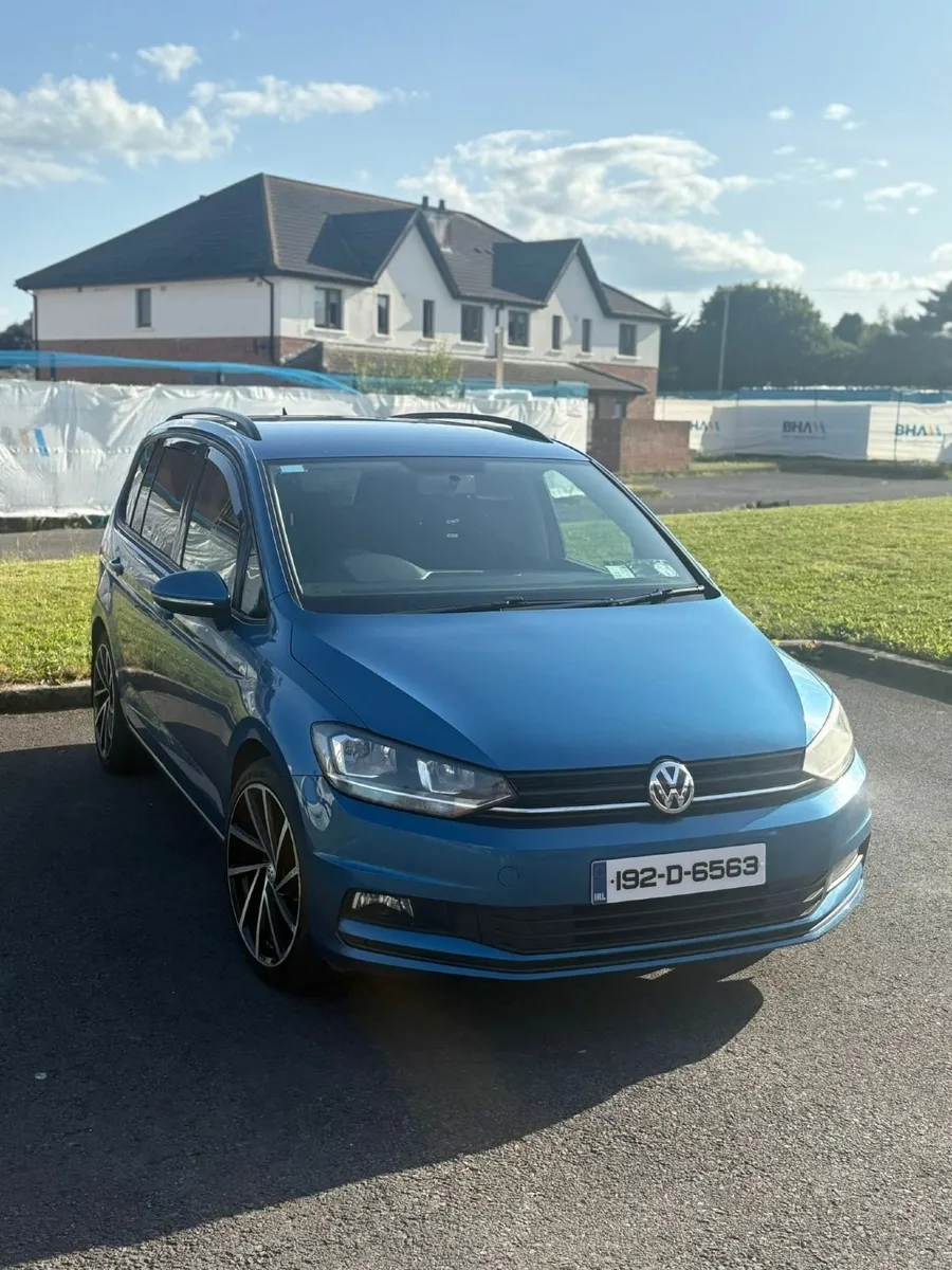 Volkswagen Touran 2019 - Image 1