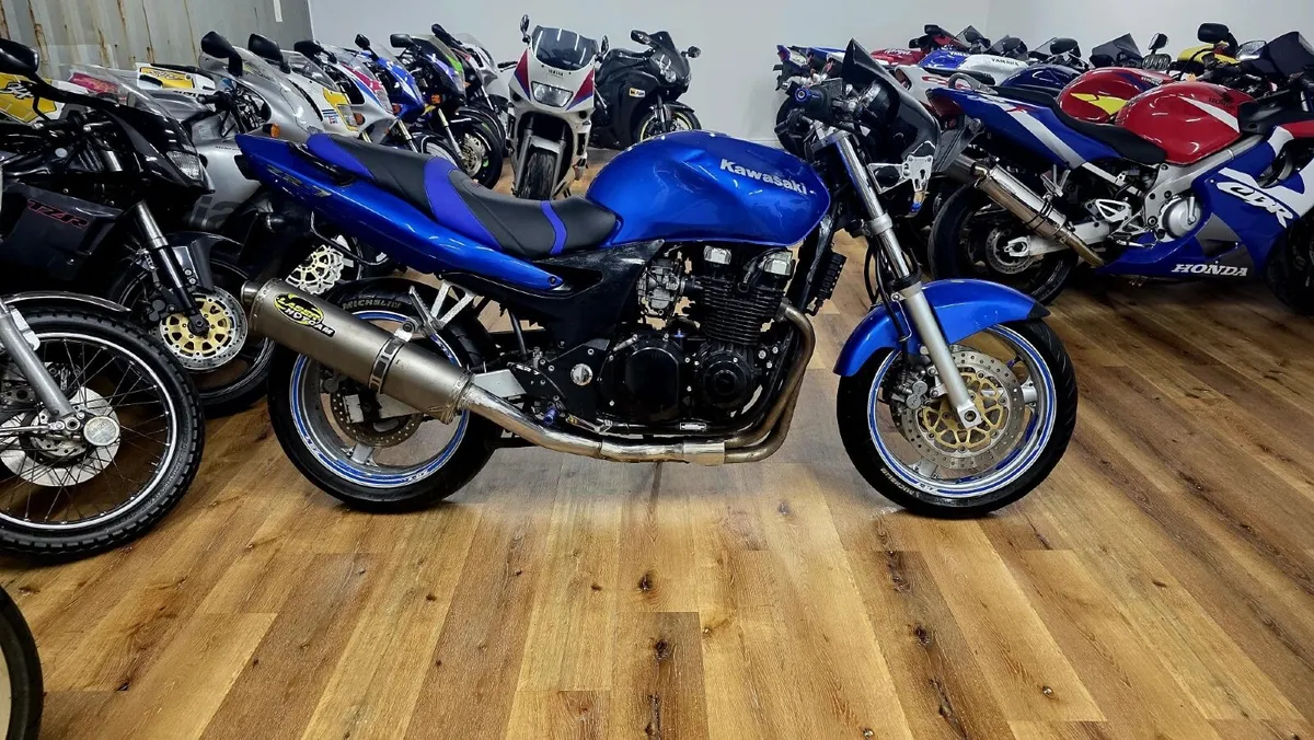 Kawasaki zr7 2002 - Image 1