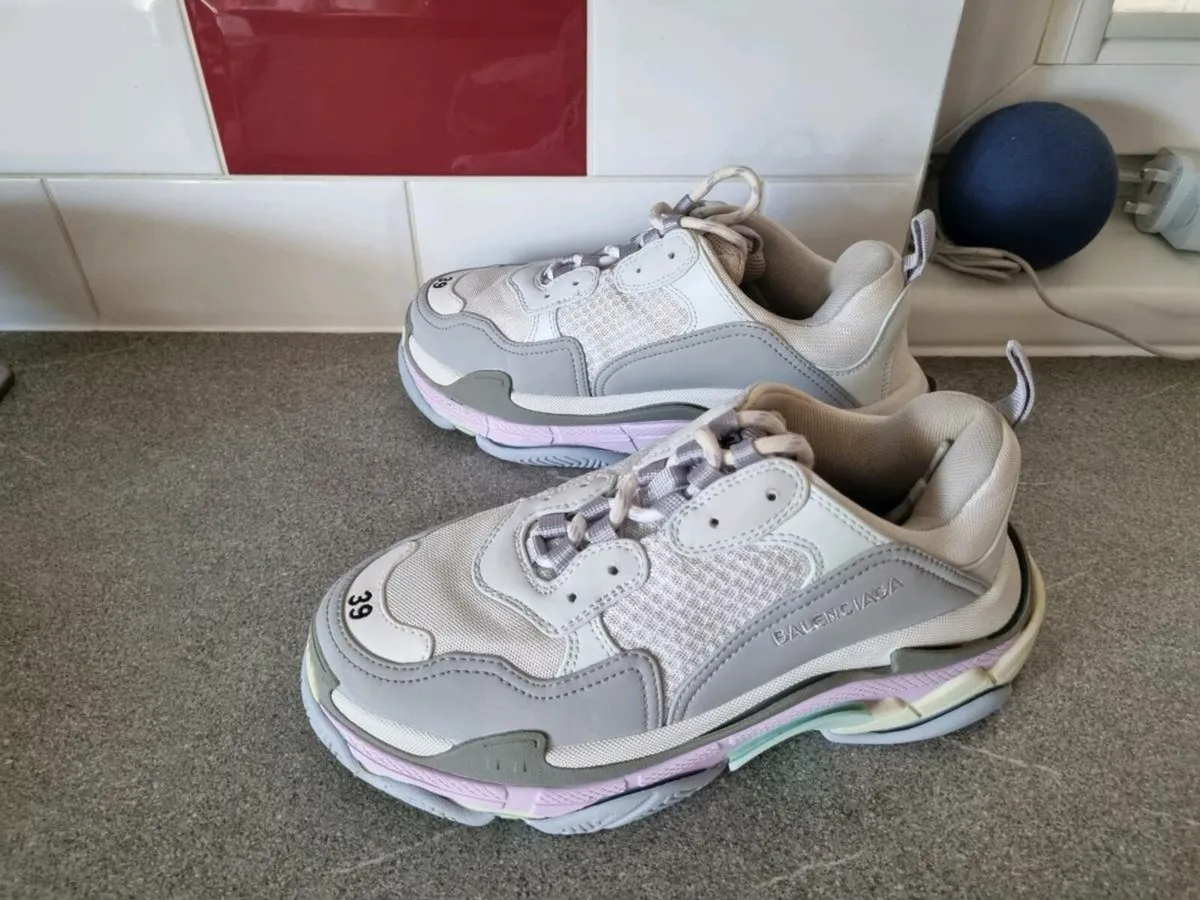 Balenciaga runners - Image 1