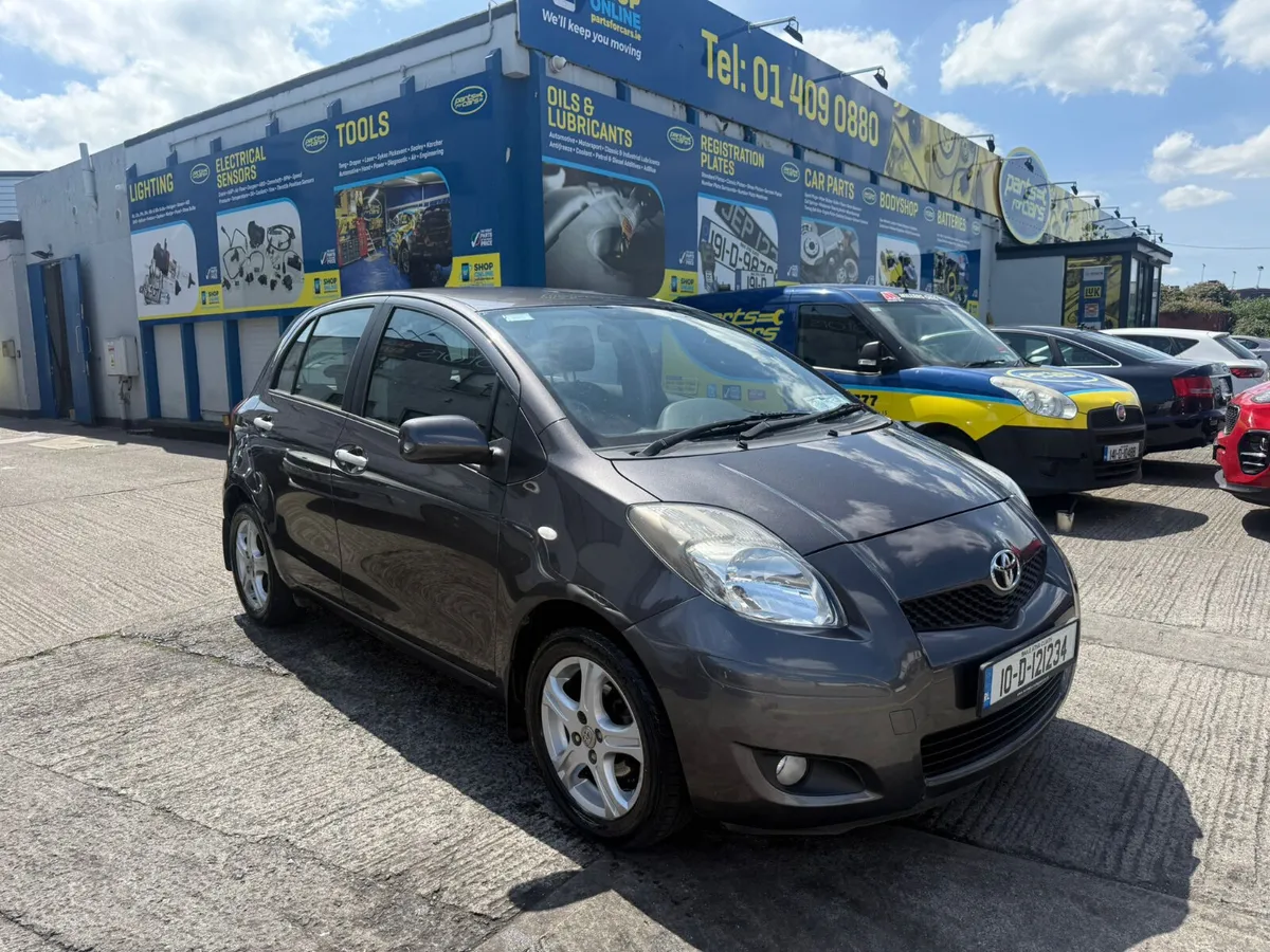Toyota Yaris 2010 Automatic - Image 3