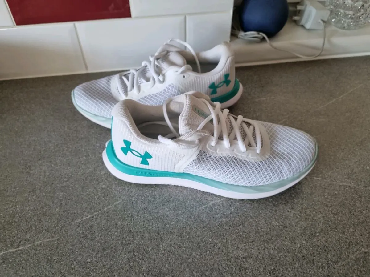 Under armour runners - Image 1
