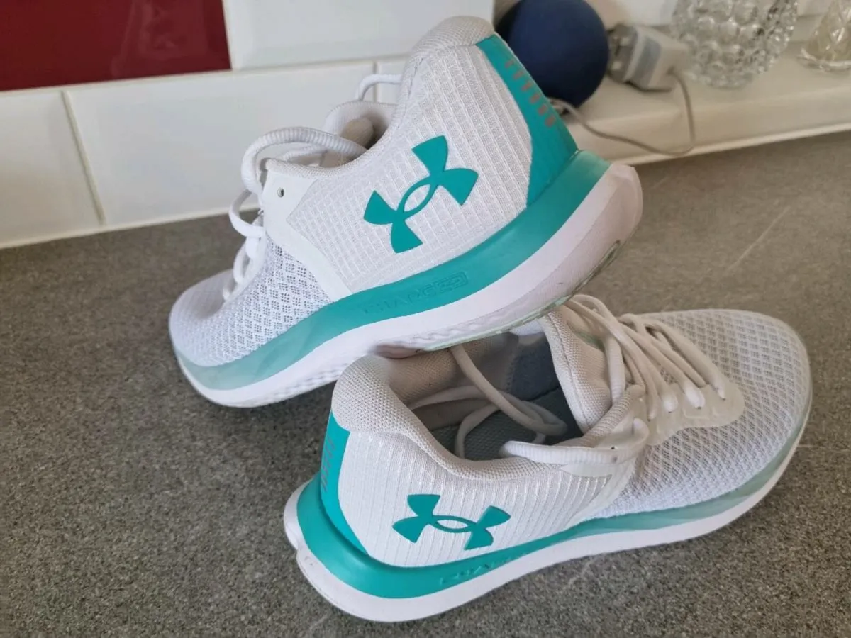 Under armour runners - Image 4
