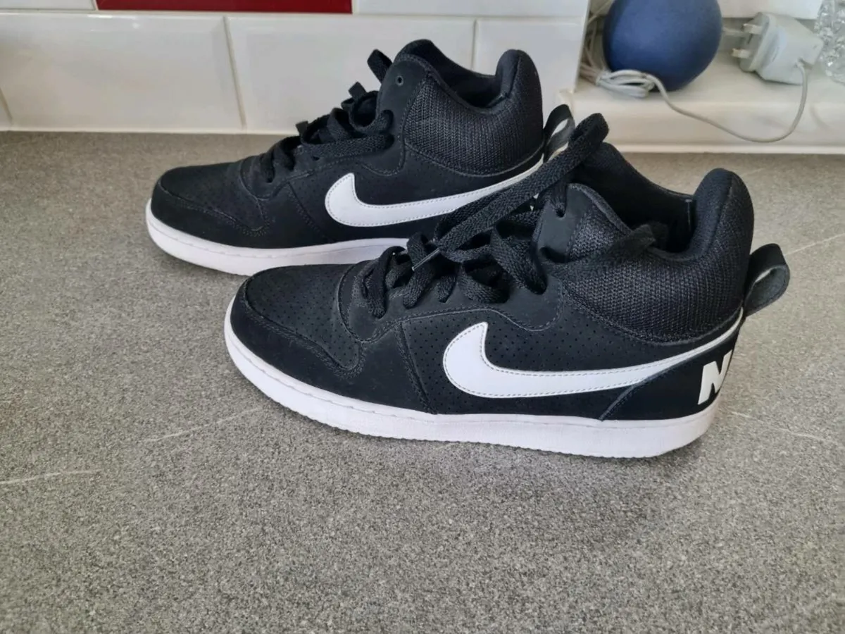 Nike runners - Image 1