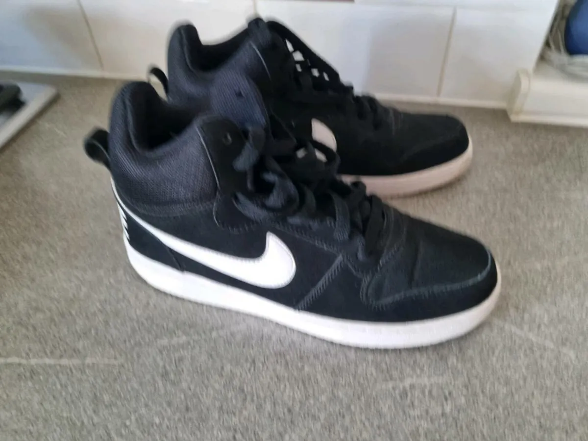 Nike runners - Image 3