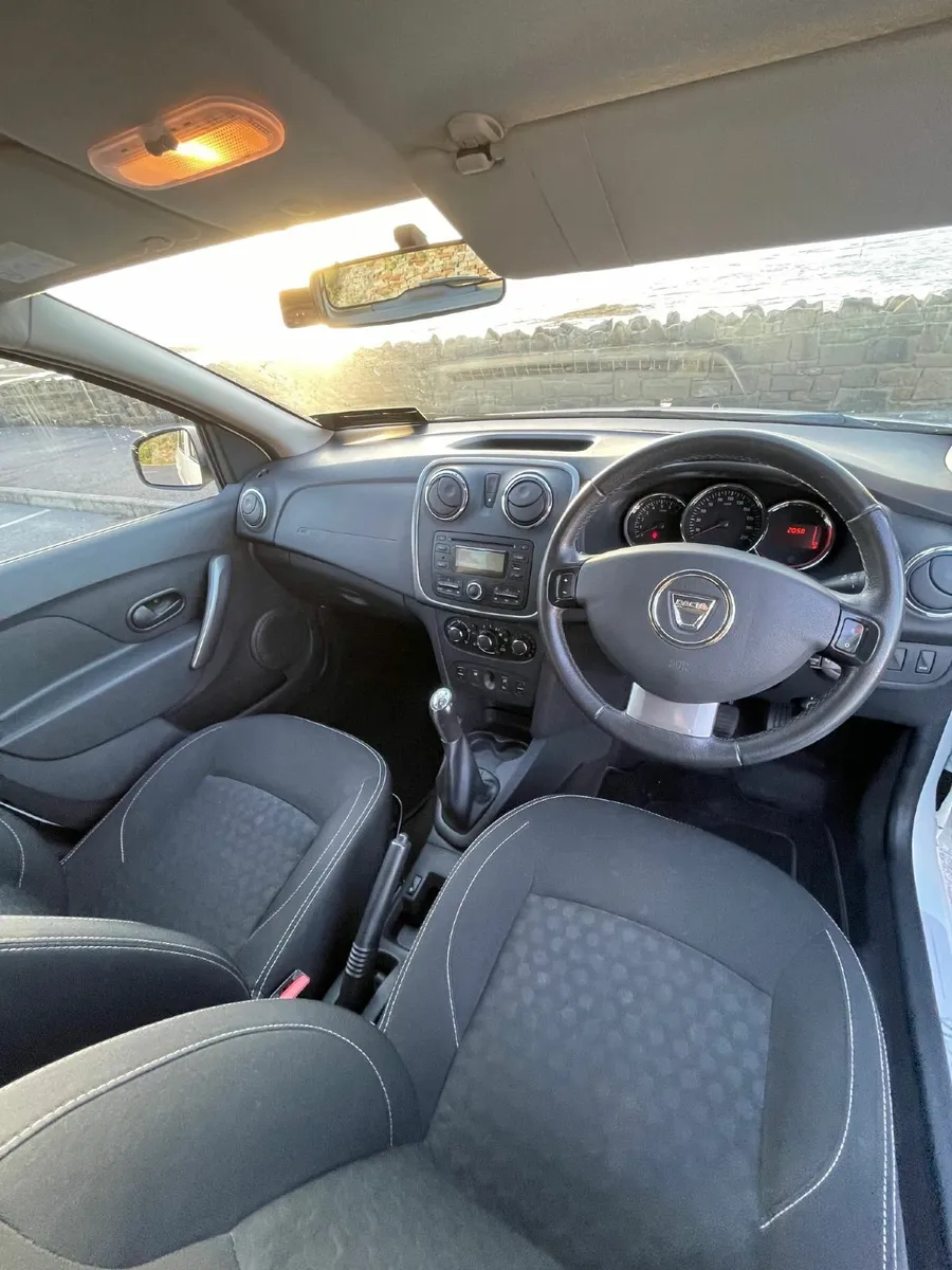 Dacia Logan 2016 -  **1100 KM to a Tank of Fuel !* - Image 4