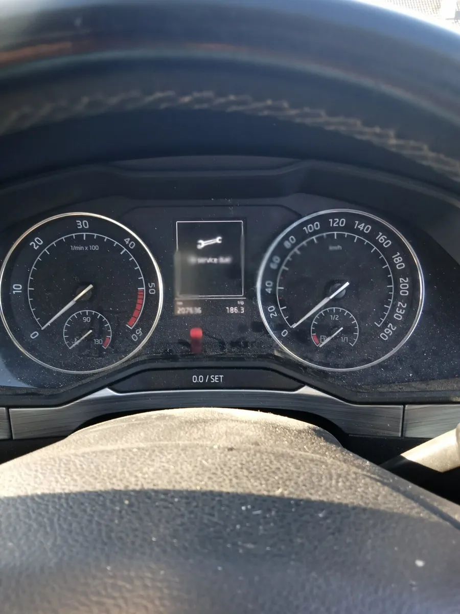 Skoda Superb - Image 2