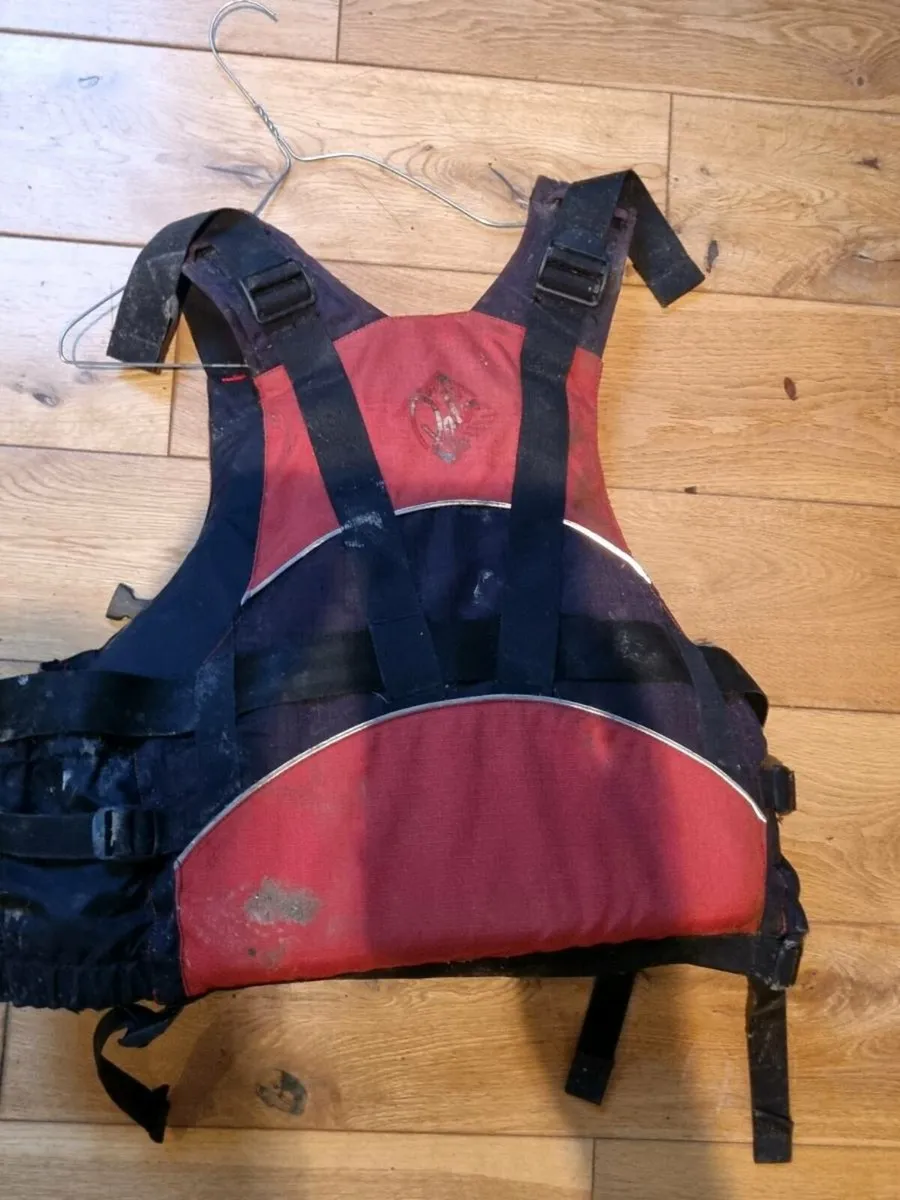 Life jacket - Image 1