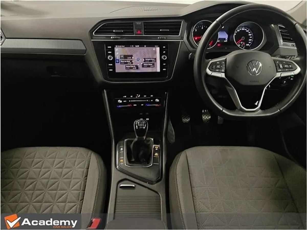 Volkswagen Tiguan Life 2.0tdi M6F 122HP 5 - Image 2