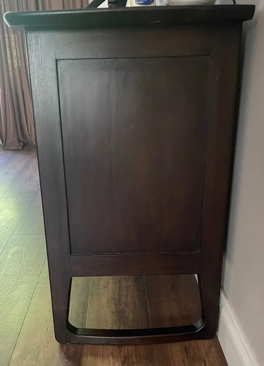 Sideboard - Image 2