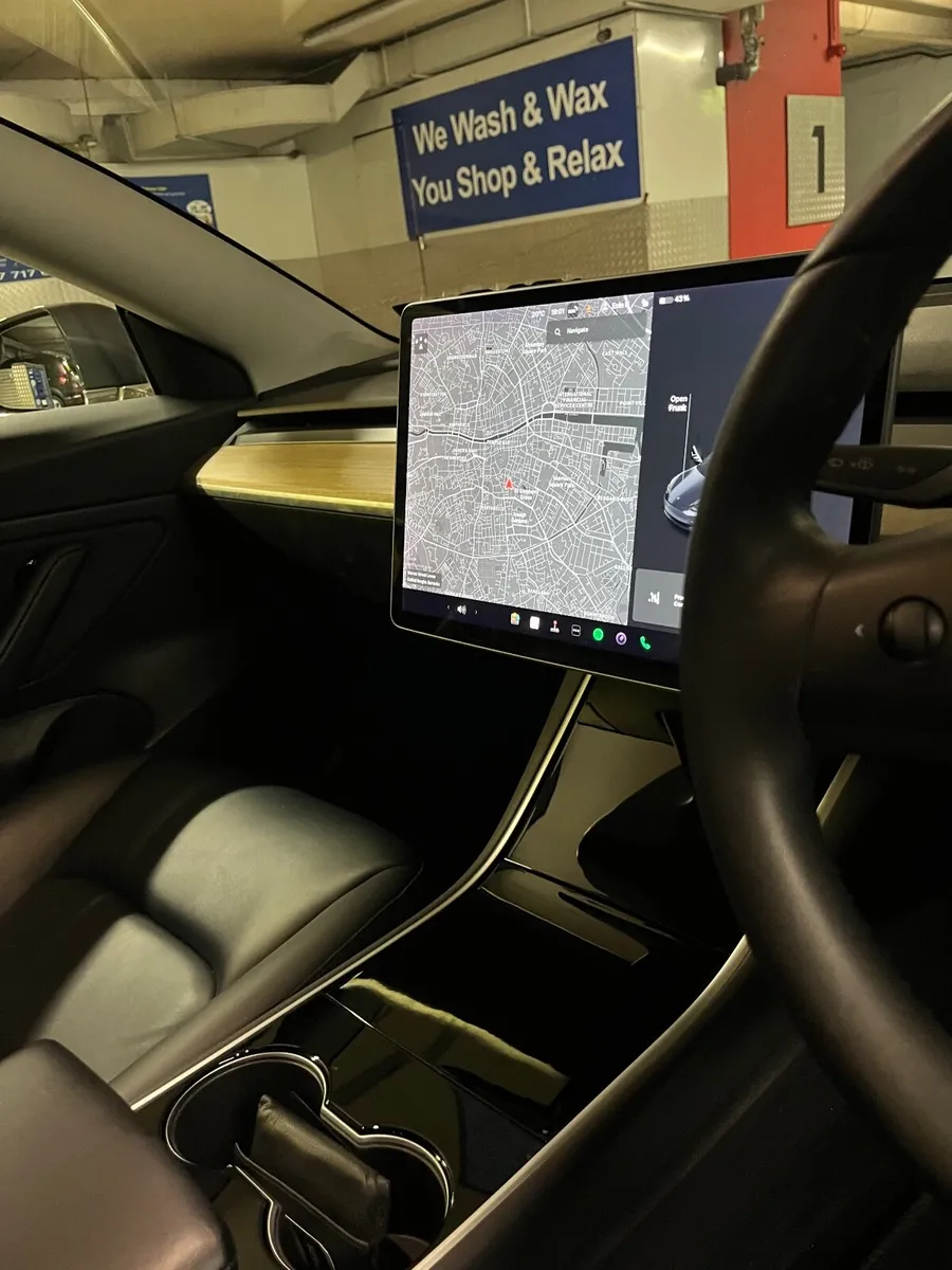 Tesla Model 3 2020 - Image 4