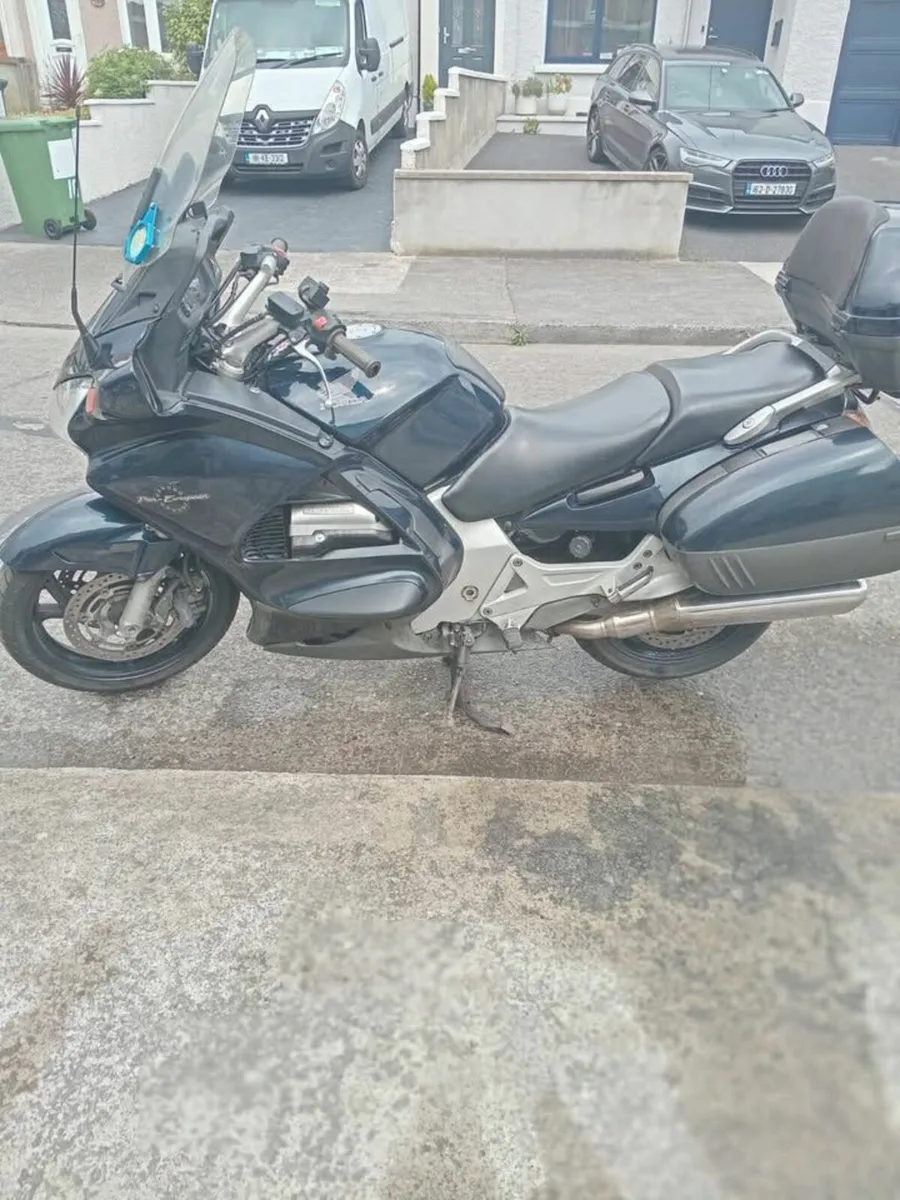 Honda Pan European  2002 - Image 1