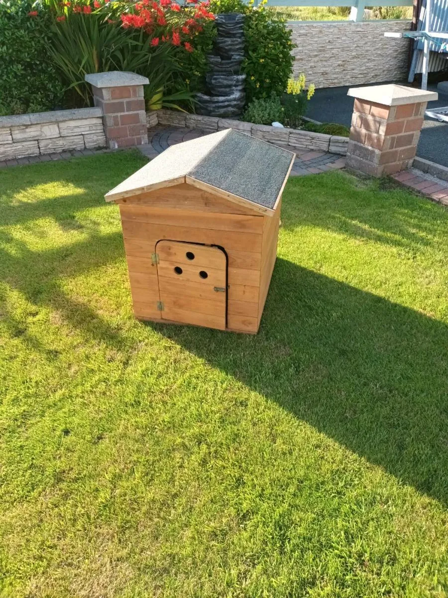 Dog kennel - Image 1