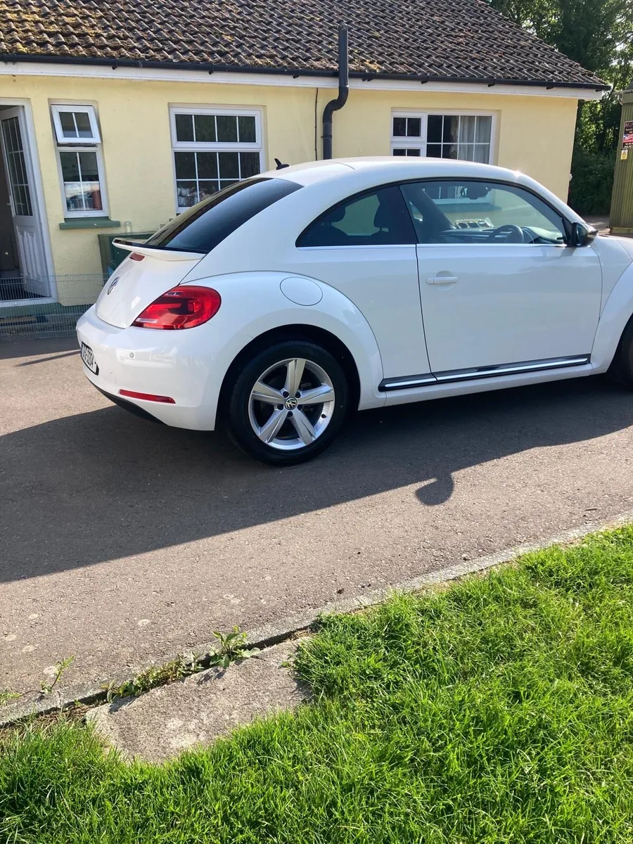 VOLKSWAGEN BEETLE R LINE PETROL 1.4TSI - Image 3