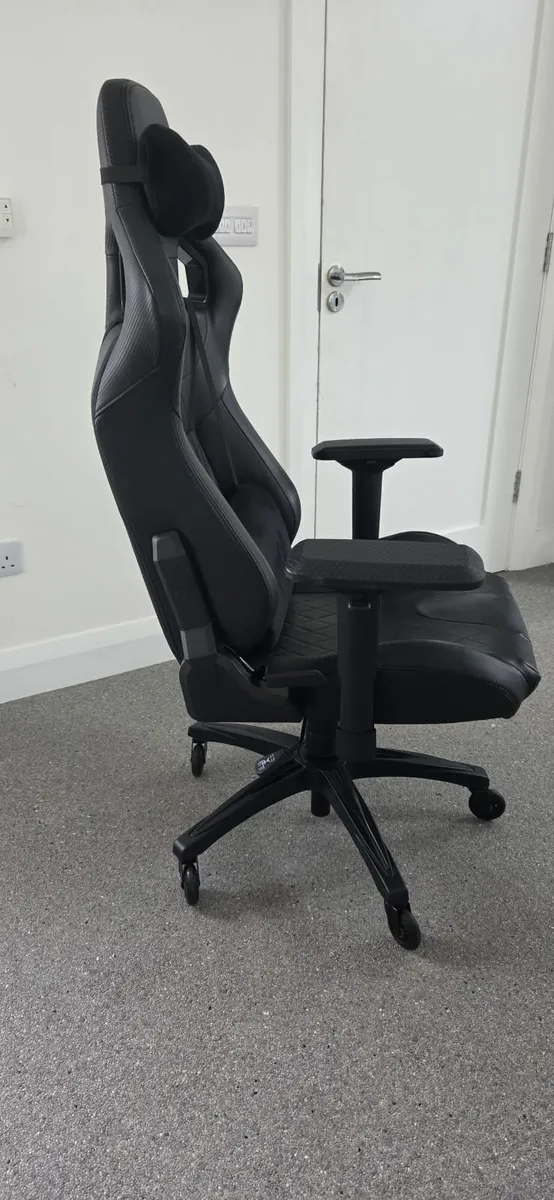 Corsair Gaming/Office Chair - Image 2