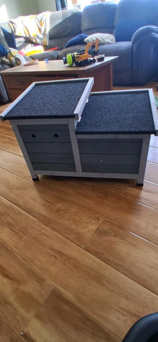 Hutch/ small kennel - Image 3