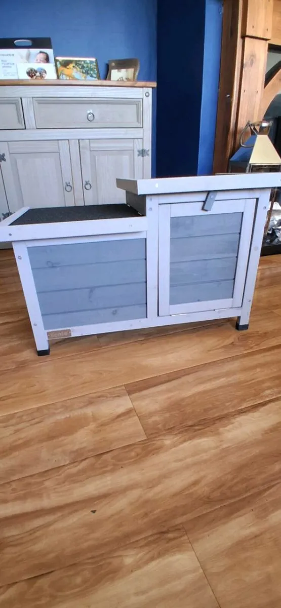 Hutch/ small kennel - Image 4
