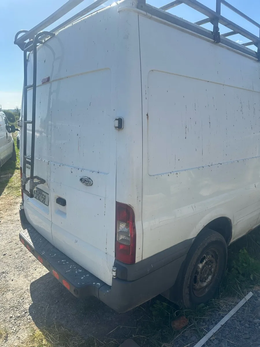 Ford transits for breaking , t350 twin axel 2.4 - Image 4