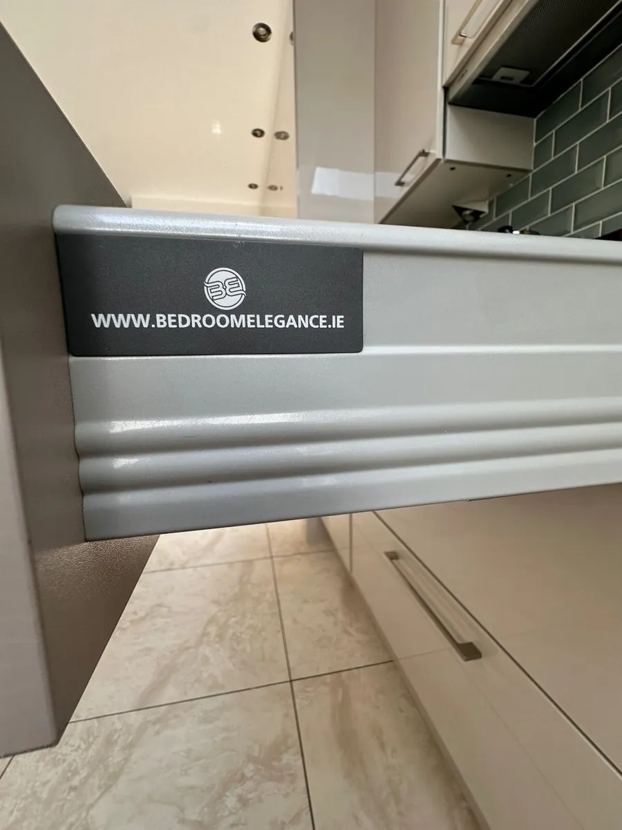 Kitchen - Image 3