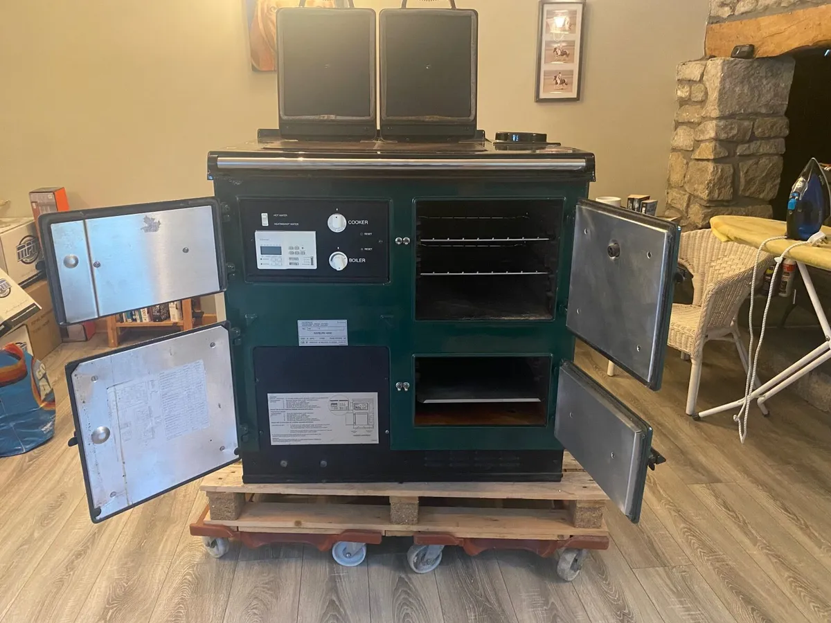 Rayburn oil duel system heating and Cooking cooker - Image 2