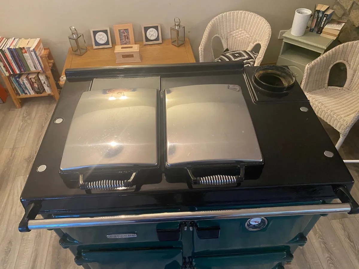 Rayburn oil duel system heating and Cooking cooker - Image 3