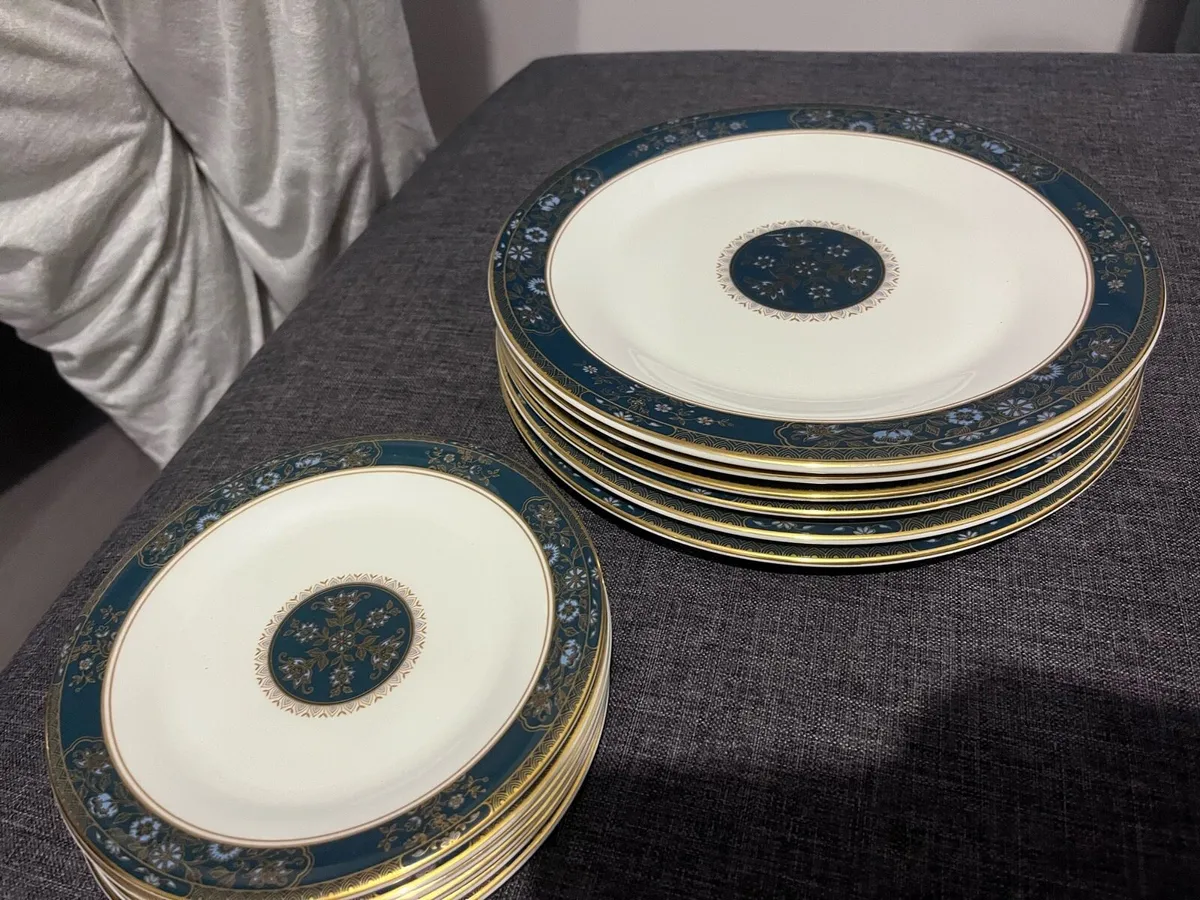 Plates - Image 4