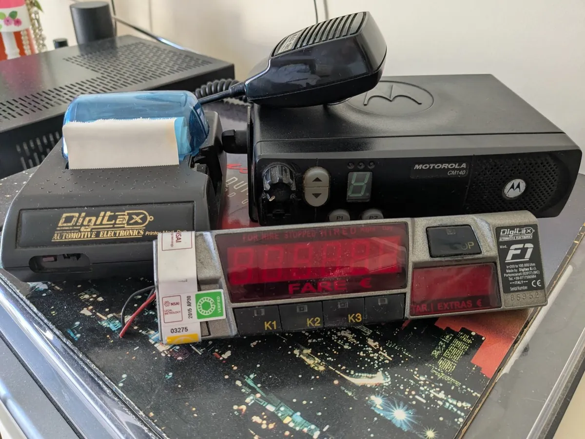 taxi meter, printer, radio and roof sign - Image 1