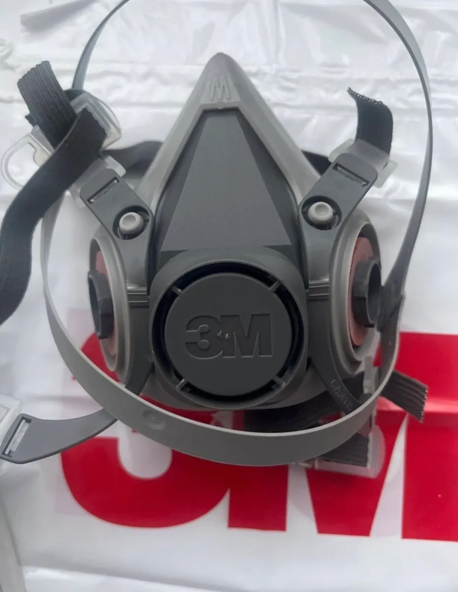 New 3 M reusable half mask 6000 - Image 1