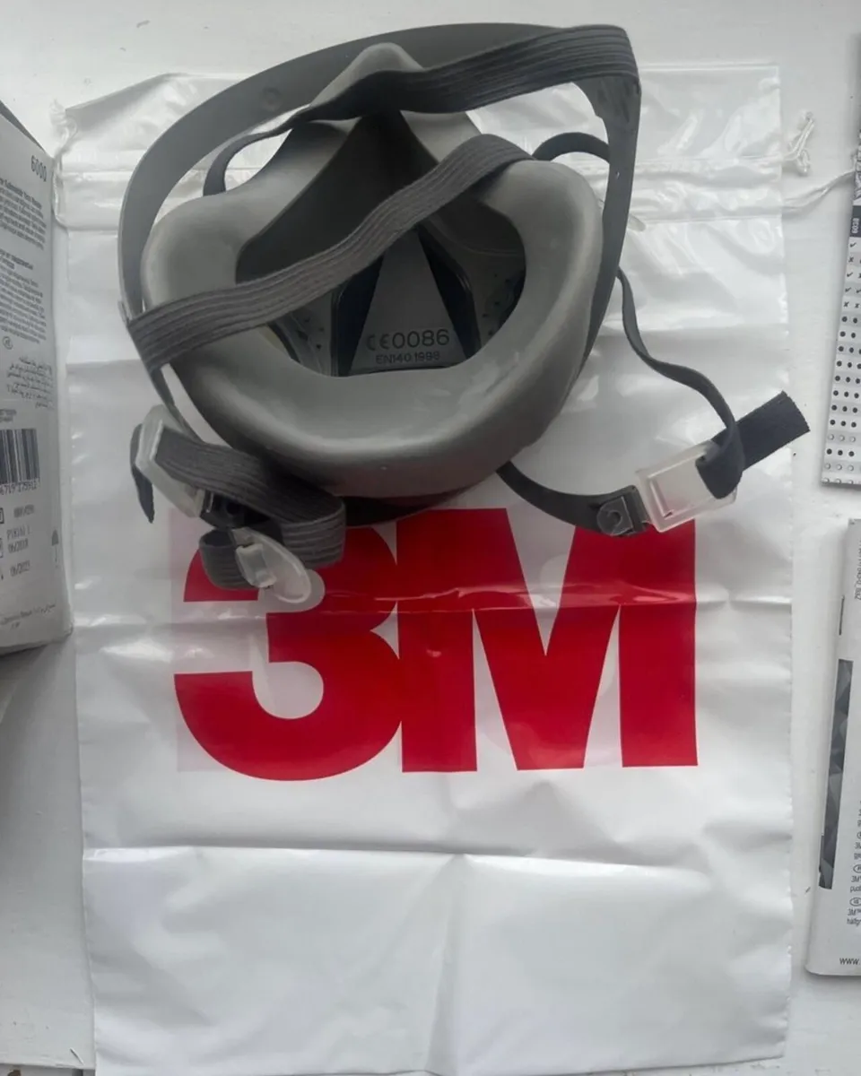New 3 M reusable half mask 6000 - Image 4