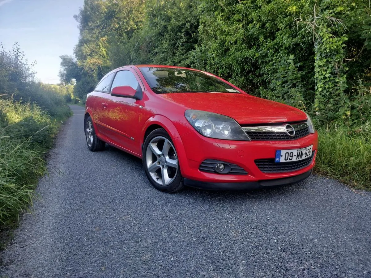 Opel Astra - Image 1