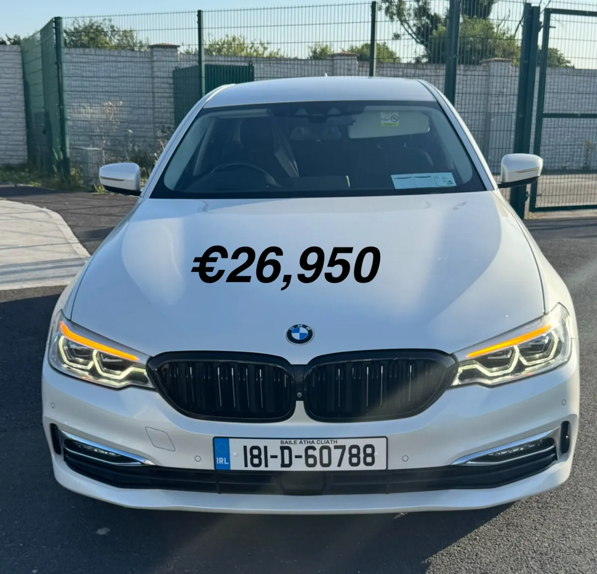 Luxury 520D, HUD Display, Wireless charger, 62km - Image 1