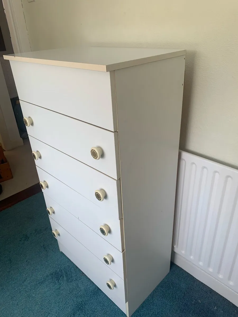 Chester drawers with mirror - Image 2