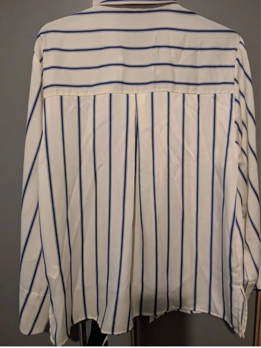 Zara Women's Blouse Size L New - Image 3