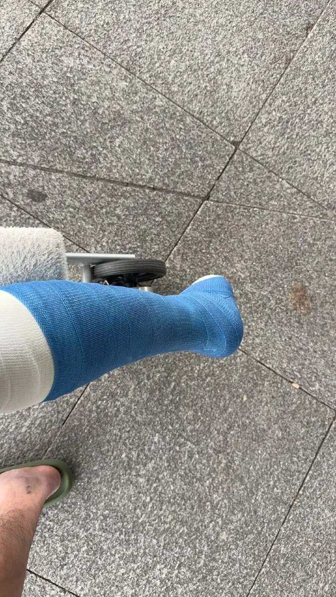 knee scooter - Image 1