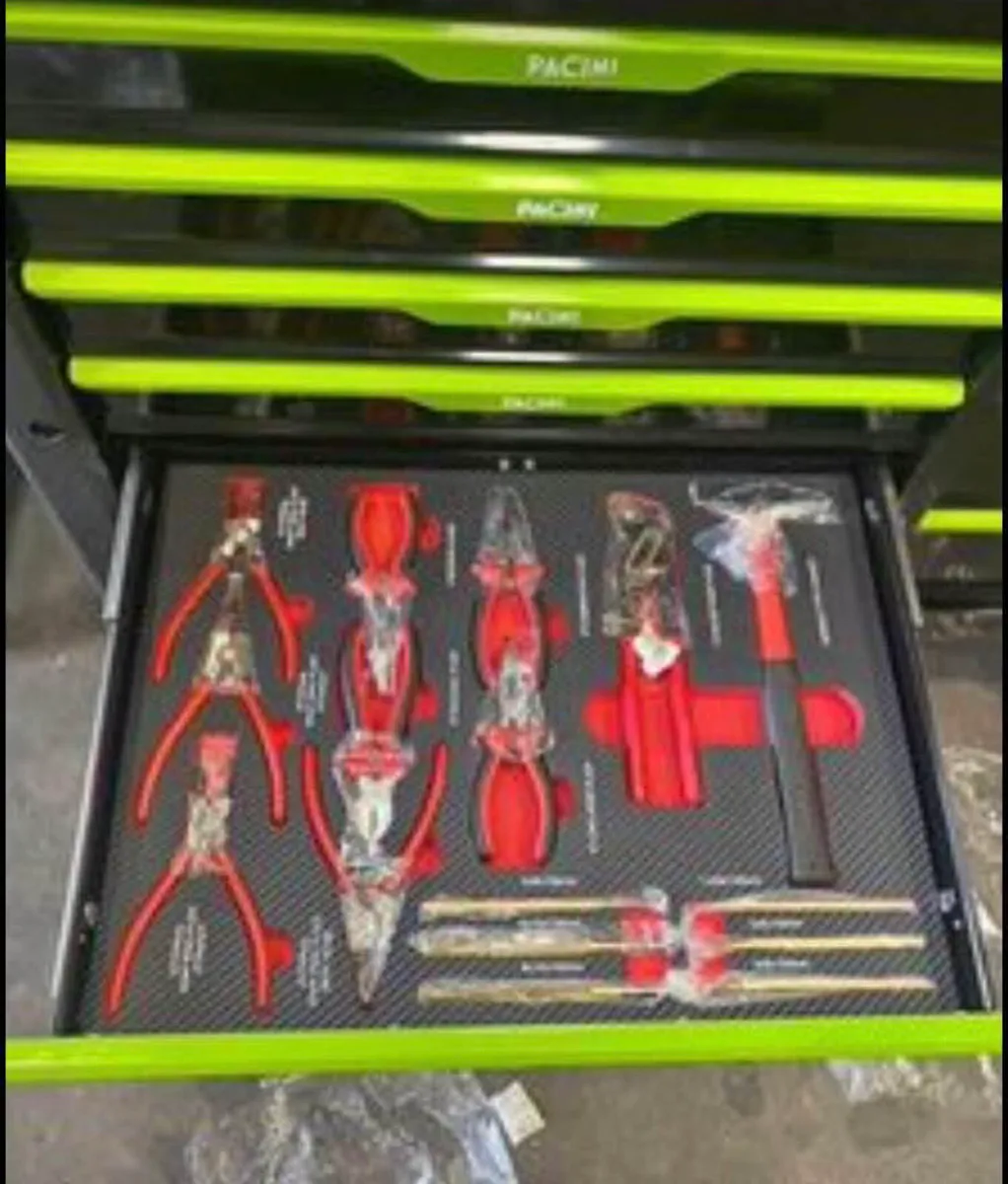 New 7 drawer tool trolley with  6 drawers of tools - Image 4