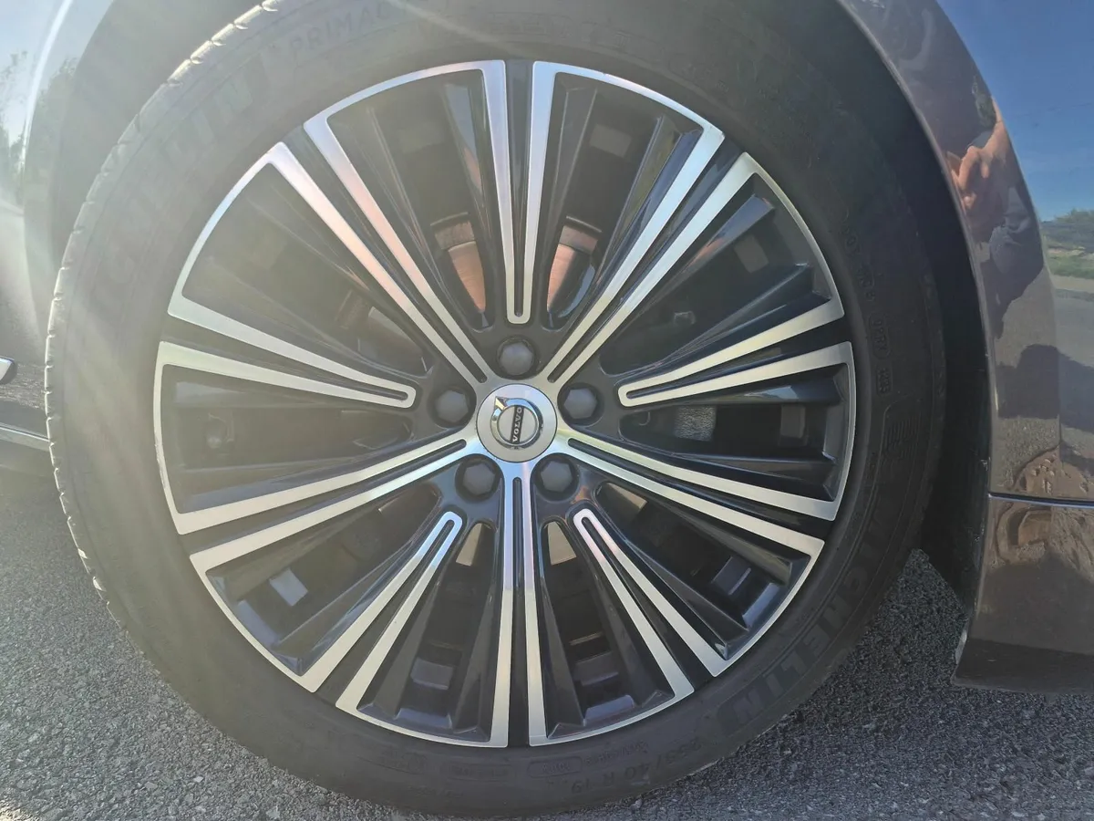 Volvo S90 INSCRIPTION/HIGH SPEC - Image 2