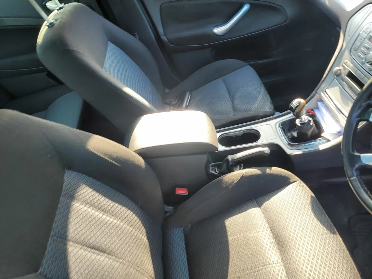 Ford Mondeo 2010 - Image 2