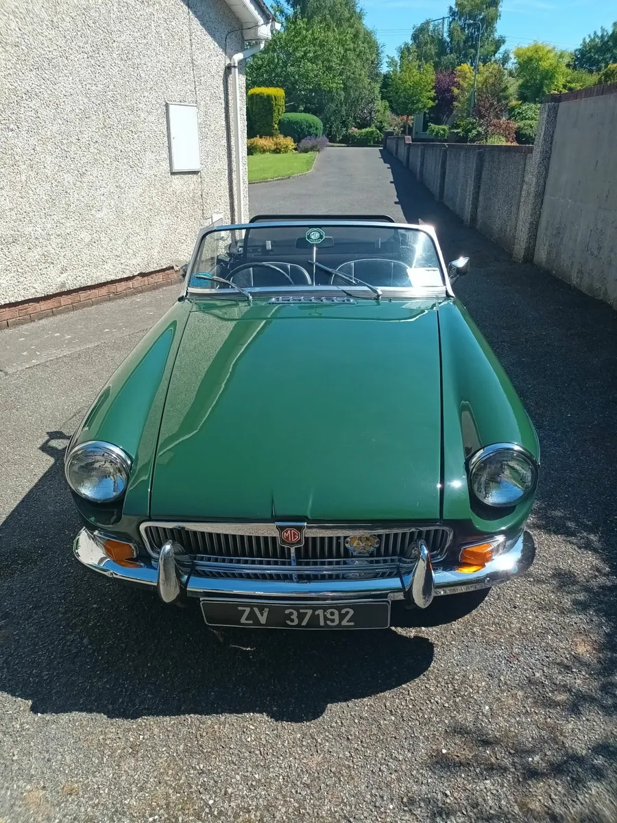 MG MGB 1970 - Image 1