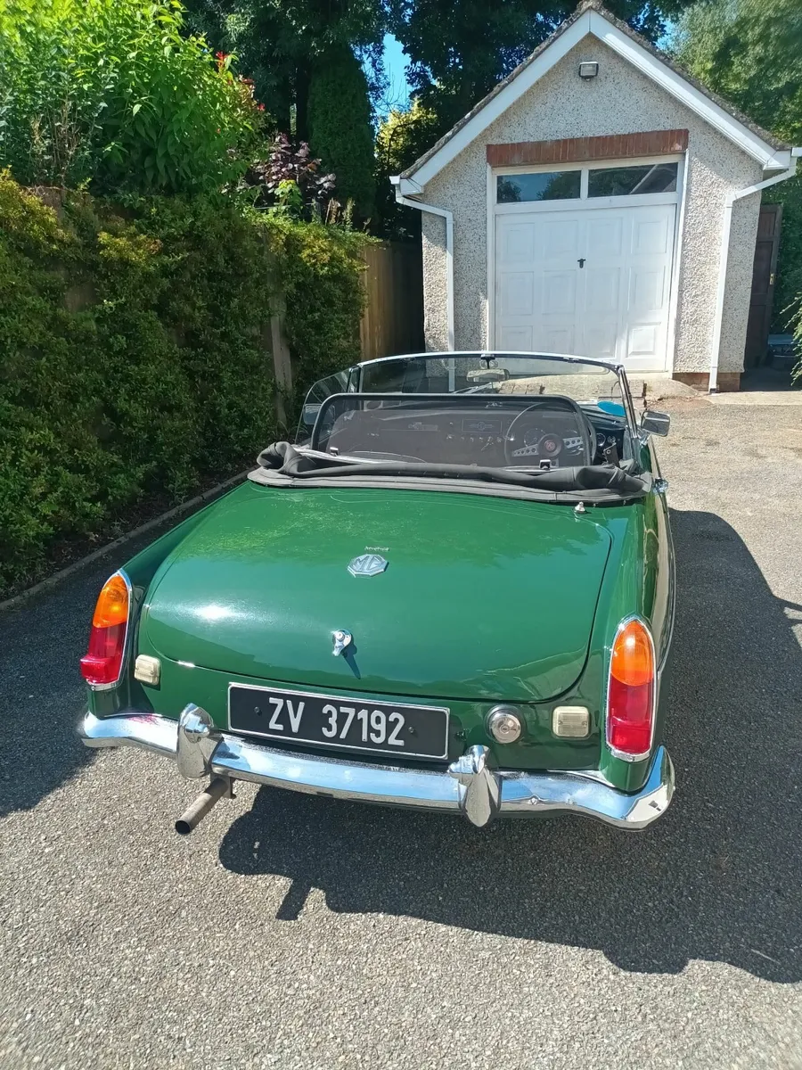 MG MGB 1970 - Image 3