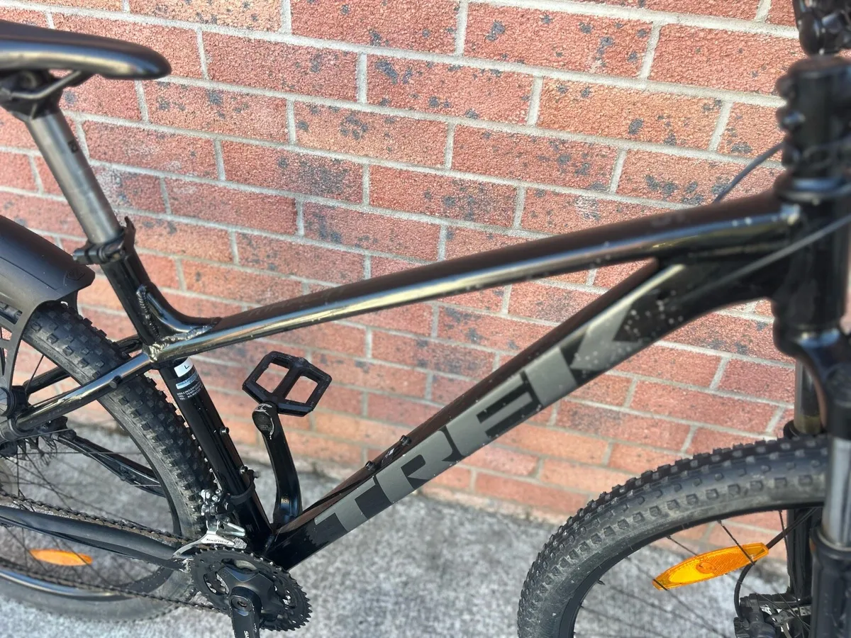 Trek Marlin 5 Mountain Bike - Image 3