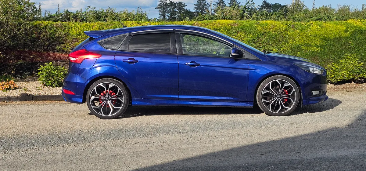 Ford Focus Zetec S 2015 - Image 3