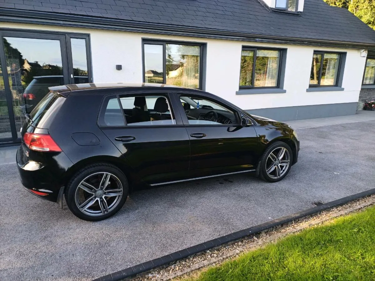 Volkswagen Golf 2015 - Image 2