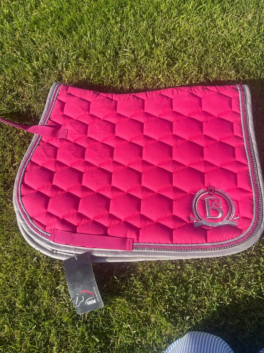 Pink Bloomfields Horse Numnah/Saddle pad - Image 2