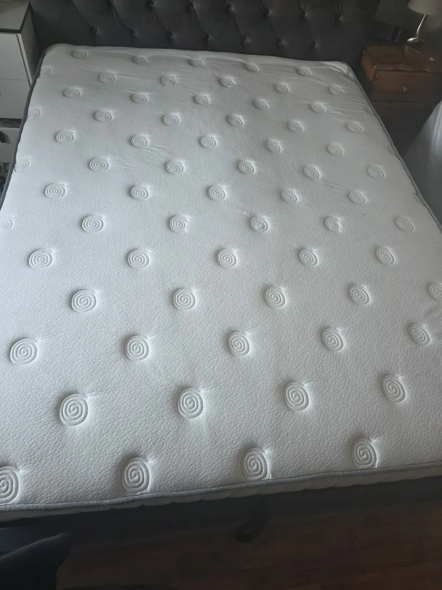 King size bed mattress - Image 2