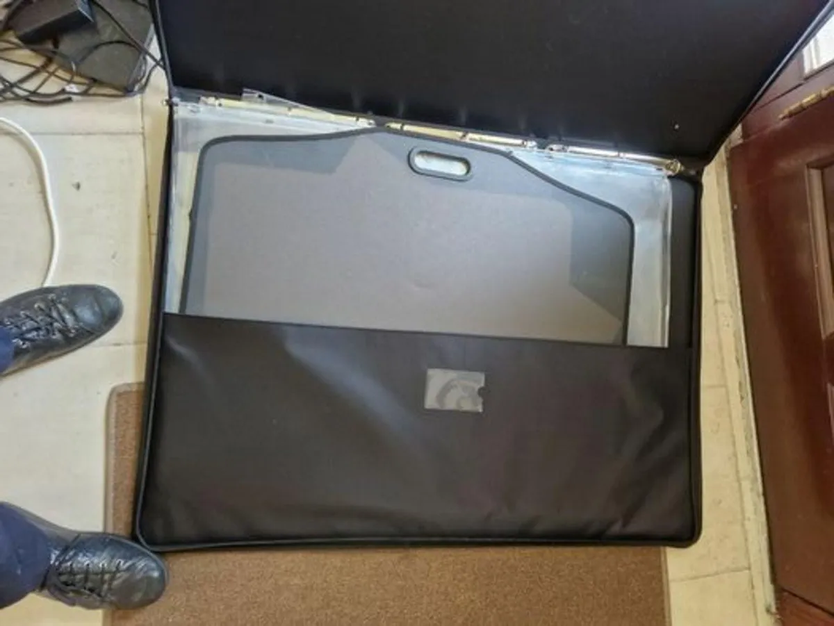 Portfolio Zipped Carry Case with Handle and Strap - Image 4